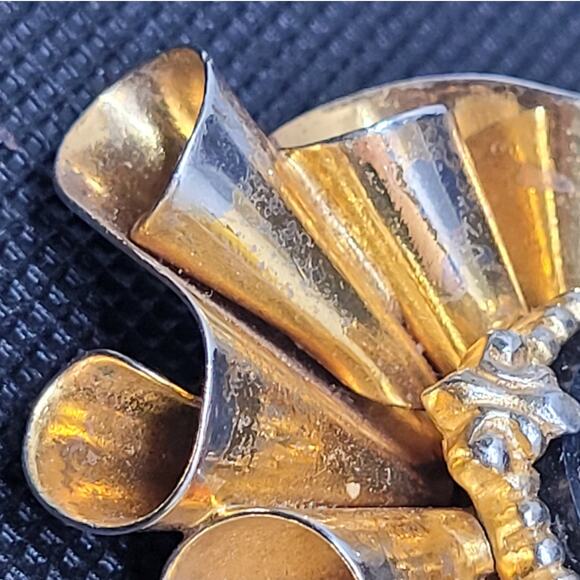 Vintage Black Cameo Gold Vermeil Bow Brooch Clip – Chic Retro Accessory - Picture 7 of 10
